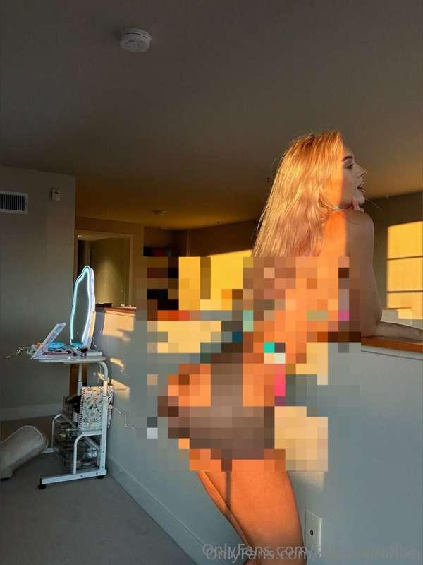 sharing my horny mood with you 😈💦