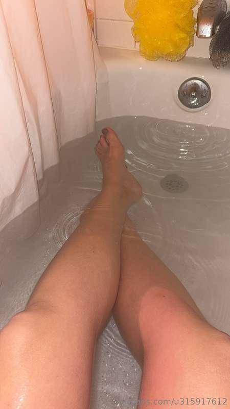 Tip me $5 and I’ll show you more skin ♥️