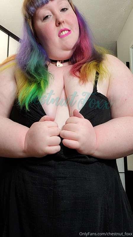 Do you like pink on my lips, Master?