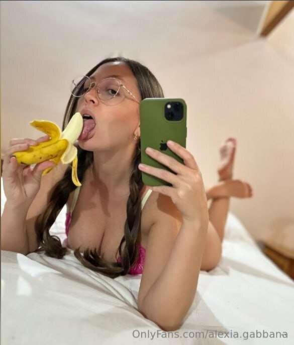 Hi, I'm Alexia, @alexiagabbana🌺 I'm glad you're here to get ..