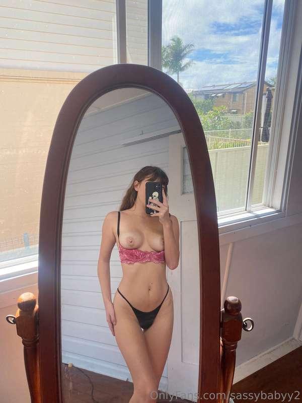 Good Morning 😚   anyone in the mood for morning sex? 😉