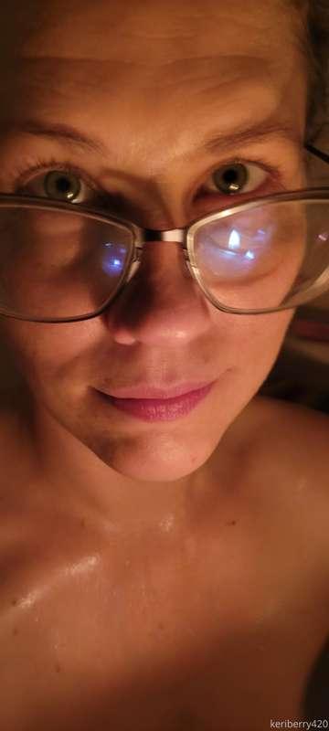 Enjoy a peaceful and intimate bath with me 🛀 red toes, smoot..