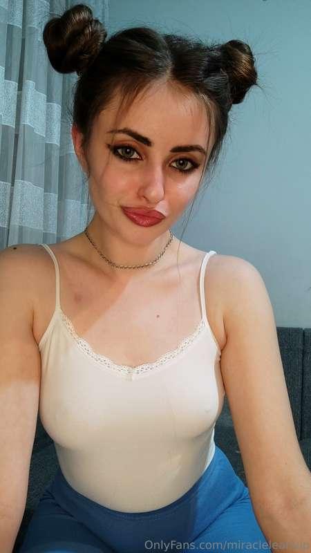 Here's me, dressed up and ready to film a new JOI 🥵️