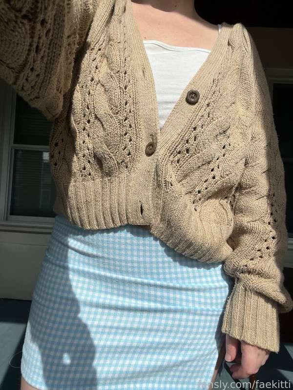 On / off mini skirt, cardigan, &amp; white tank top 💕🩷 

#hairypussy #hairyarmpits #armpithair #bodyhair #leghair #hairy #hairygirl #hairywoman #hairy