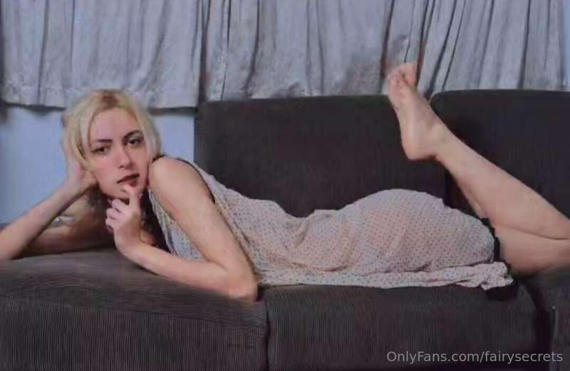 👣🫦🧚
