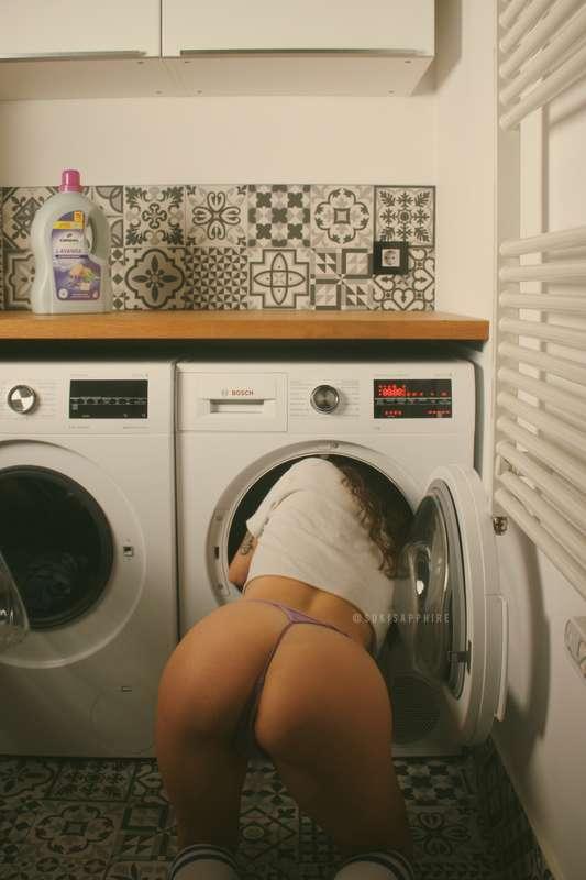 Doing laundry never looked so sexy