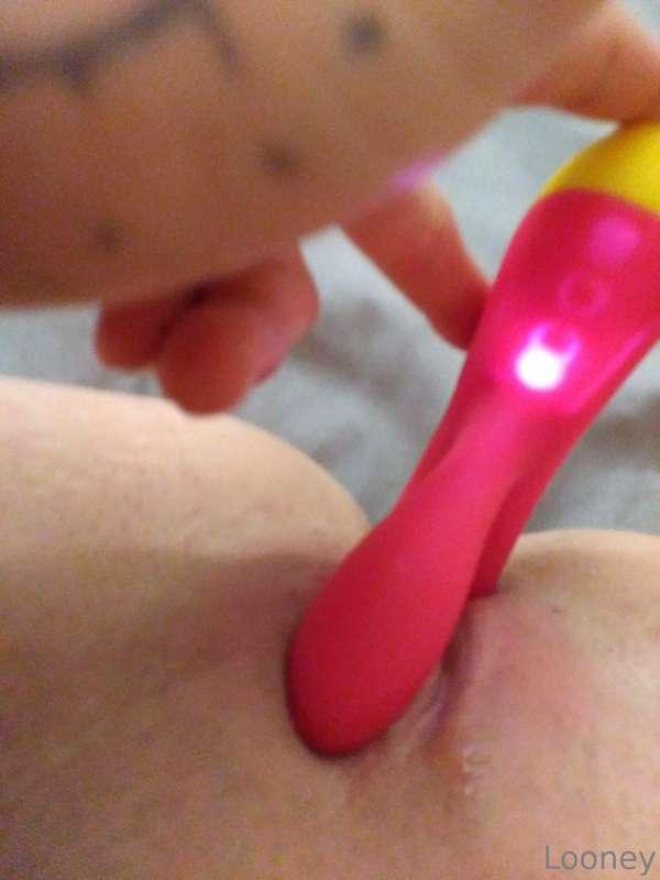 I'm feeling lonely this valentines day come fill me up.