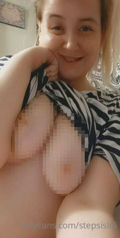 🧚🏻‍♀️✨Cute Submissive Faerie✨🧚🏻‍♀️
😈🦶🏻Bratty Dominant Foot G..