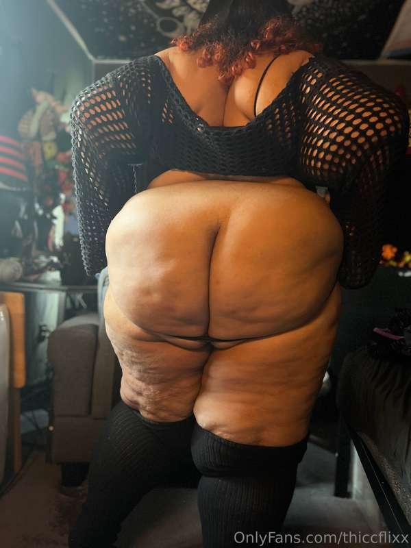 thiccflixx image #0