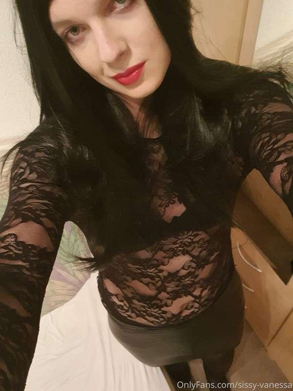 sissy-vanessa image #0