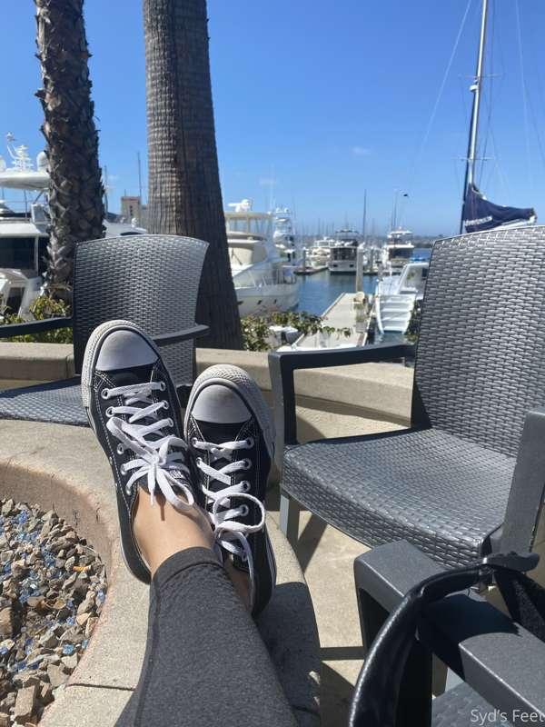 Beautiful day today! Super hot and my feet are sweatingggg. ..