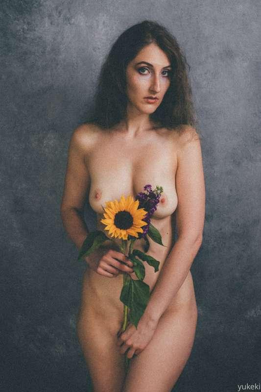 next time ill hold the flowers higher ;)