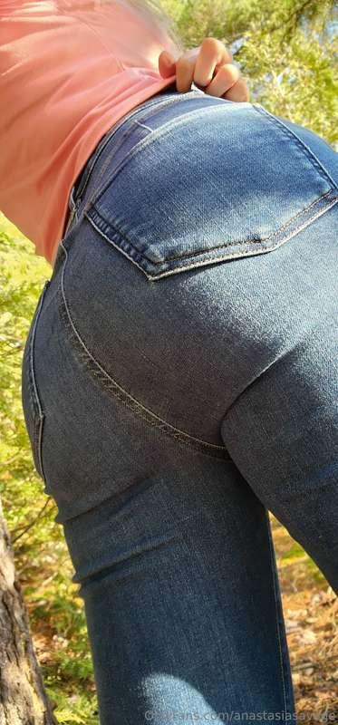 Mon 🍑 dans des jeans oui ou non ?!😈