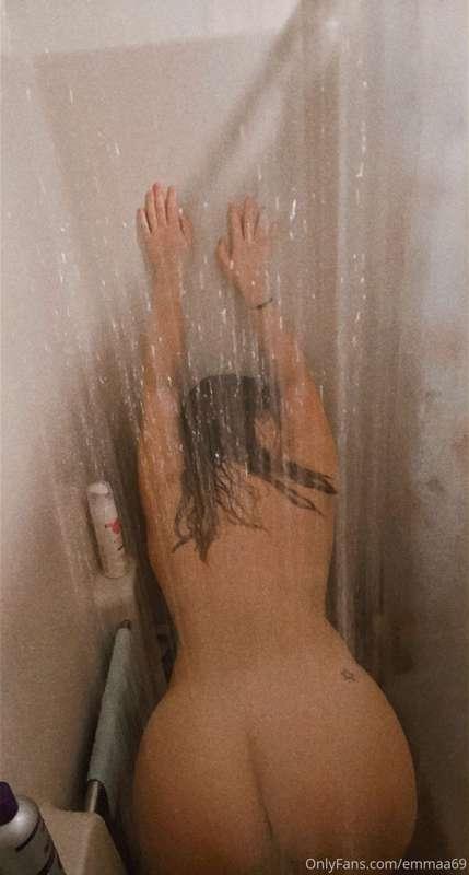 idk why but I love shower pics 💦