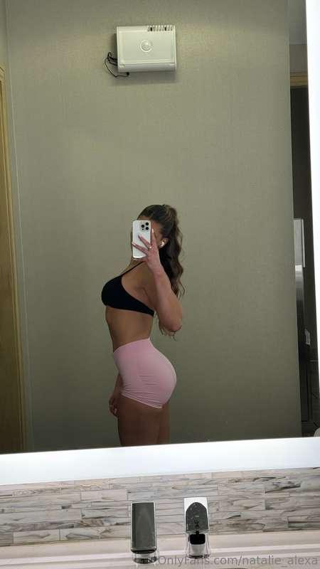 gonna hit the gym 🍑