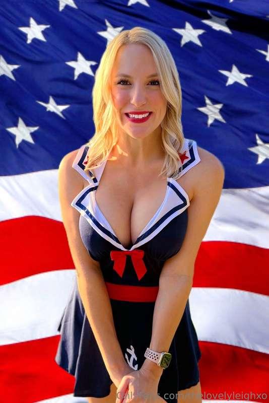 American Leigh 🇺🇸⚓️This halloween outfit is dedicated to tho..