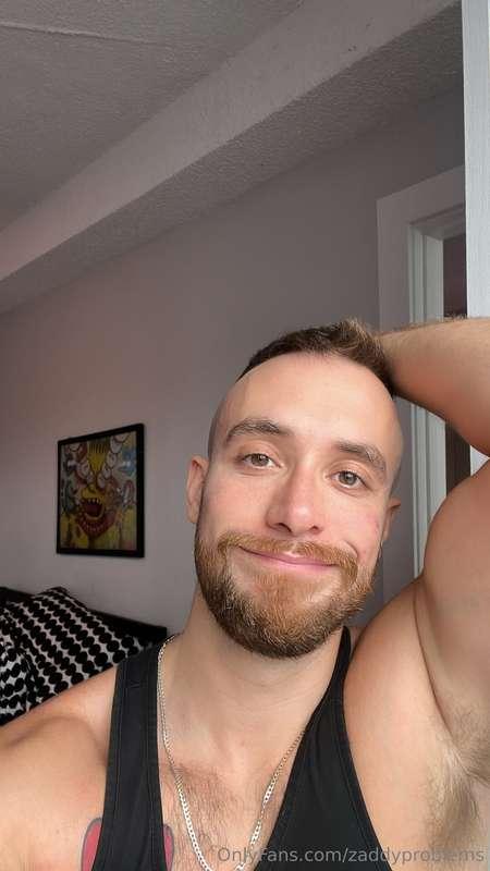 Happy Friday babes 