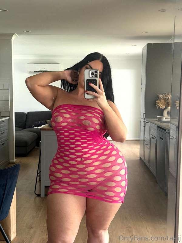 What if I give you a private show in the DMs? 😈