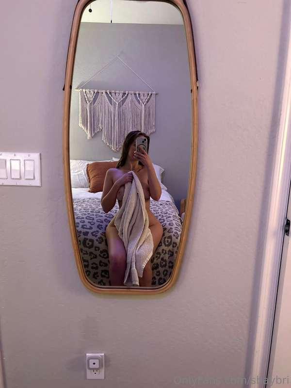 Come back to bed baby🥰