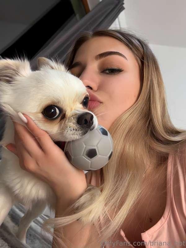 Mornings with the dog are always happiness! 🌅🐶 We love playi..