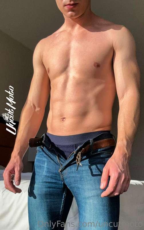 Would you taste my lips before you start ripping my pants of..