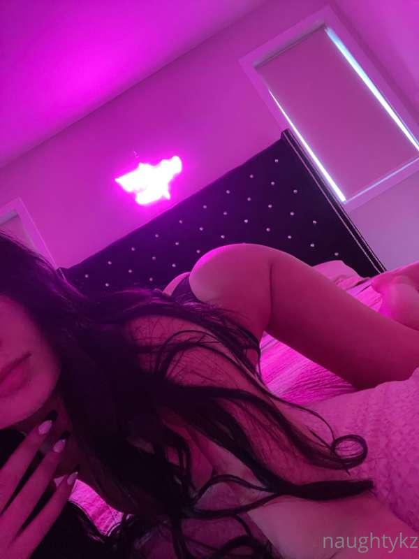 New first sextape on sale😋

Dm me “SEX” if you’d like to pur..