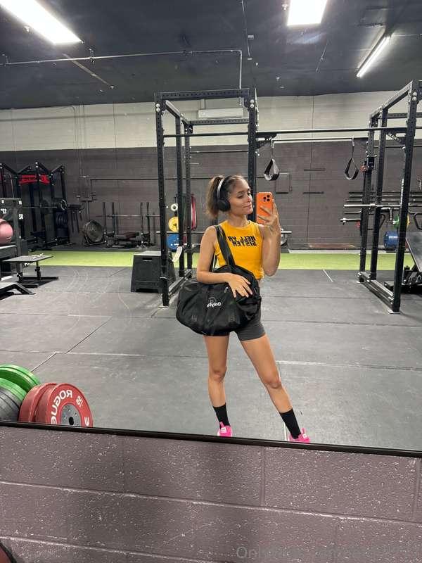Got da OF Merch duffel on deck at the gym🏋️‍♀️🏋️‍♀️🏋️‍♀️