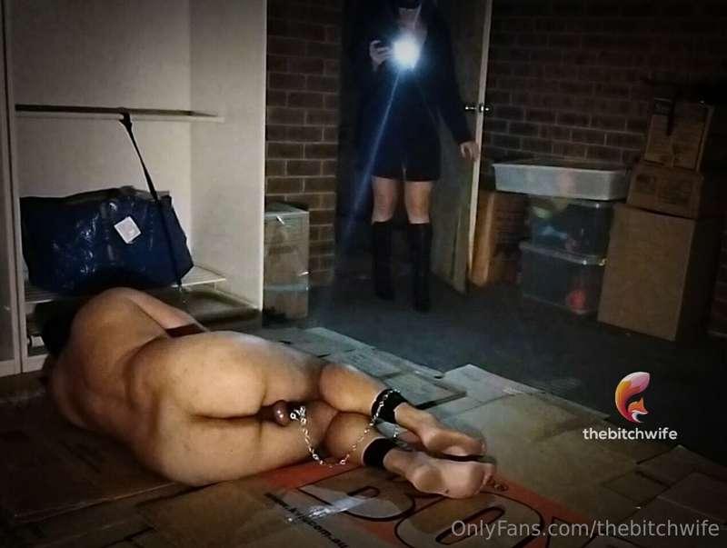 Coming soon 🔜

Chained up slave Cuck takes my black cock ⛓️💦