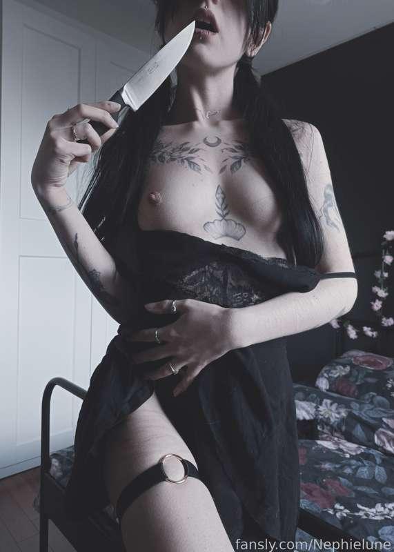 I want to be a scary baby today 😈

 · ˚☁︎ ｡⋆ ☽˚｡ · #goth #alternative #petite #brunette #witch #tattoos #smallboobs #cute #inked · ｡˚☾ ⋆ ｡ ☁︎˚ · 