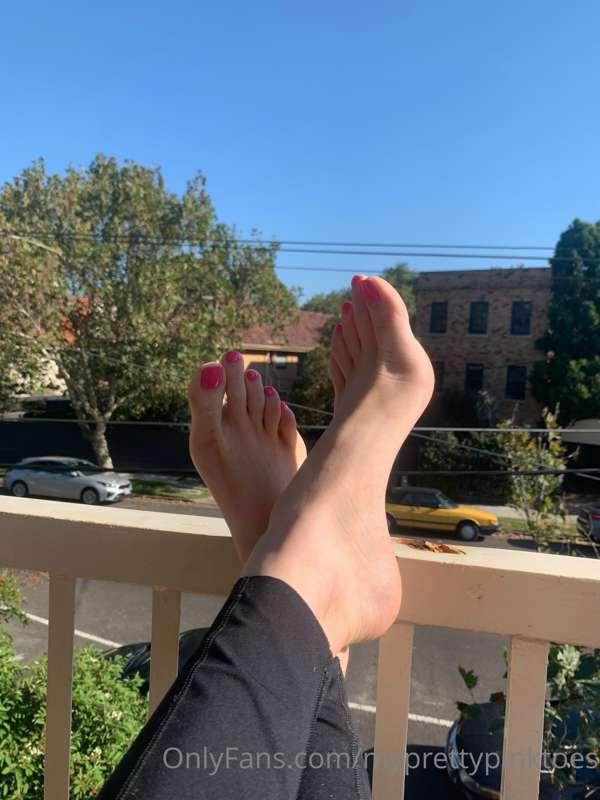 My gorgeous feet getting some sun!