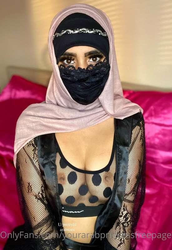 Just put 100 subs for Sale on my VIP baby!😈❤️ @yourarabprinc..