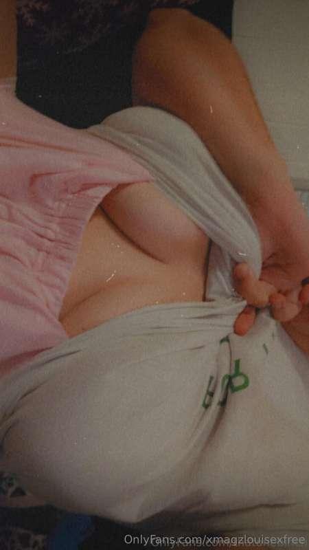 #AdvertisementI could be your new favorite brat 😜 💖@ThatOneB..