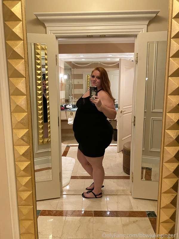 I love showing my big ass in clothes 🤩🥵🔥🙌🏻