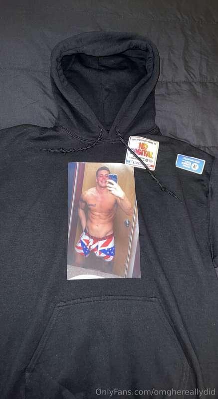 My friend made this hoodie as a joke but I actually love it!..