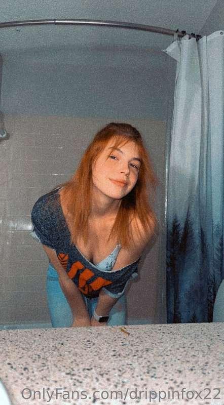 Tip me $10 for a very hot surprise! 😋 Exclusive vid just for..