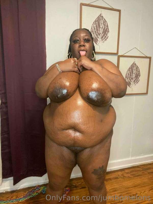 Can I distract you or are you busyy?? 🥵