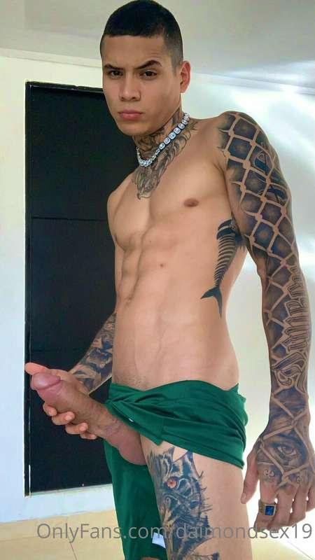 Qué tal mi verga en esta foto ? Te gusta