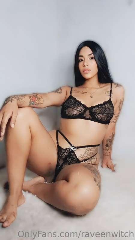 and some black lingerie for you 🤤😱