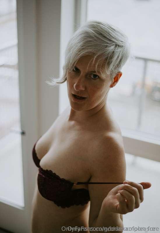 brianamoon_free image #0