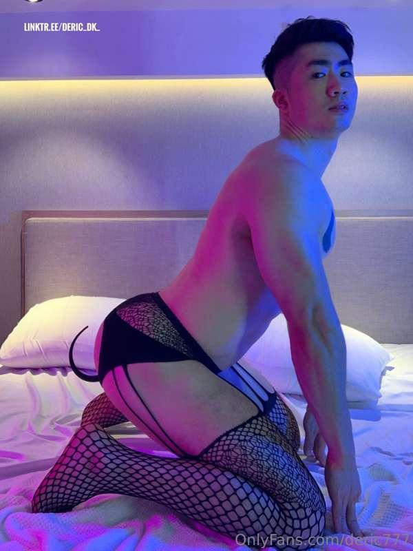 It's the first time to wear this garter. Do you think it's s..