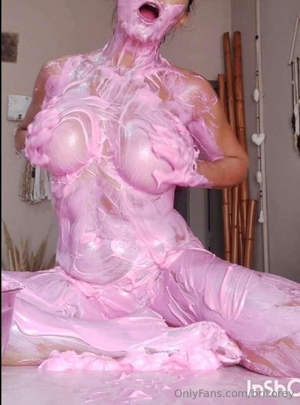 How do you want your cake? With lots of cream? 😋🍰🍧🩷