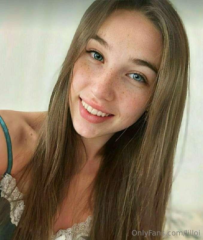 ⚠️The hottest student @aminashy 🌶just started her sex life a..