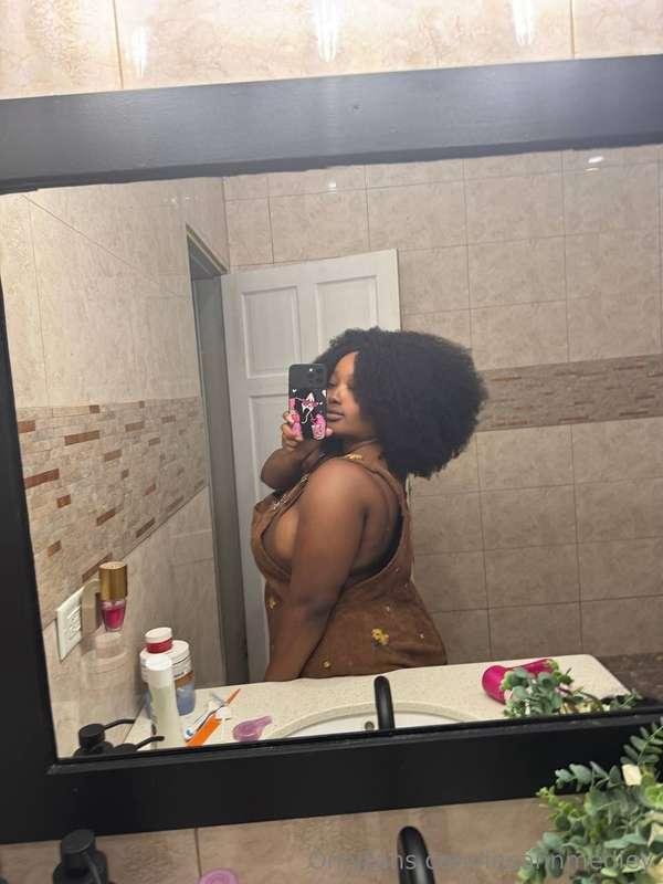 Mirror mirror on the wall, who is the cutest of them all🫣🥰