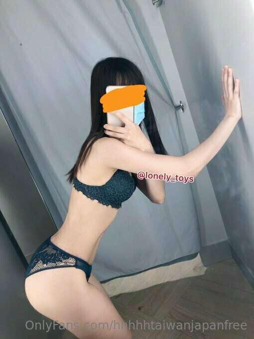 Introduce my Taiwanese hot🔥 girl to you.🎉
@lonely_toys
 
Her..