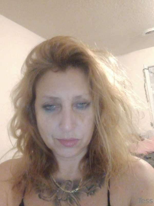 Morning 🌞, me sleepy.... Straight out of bed..It's MOANDAY!
