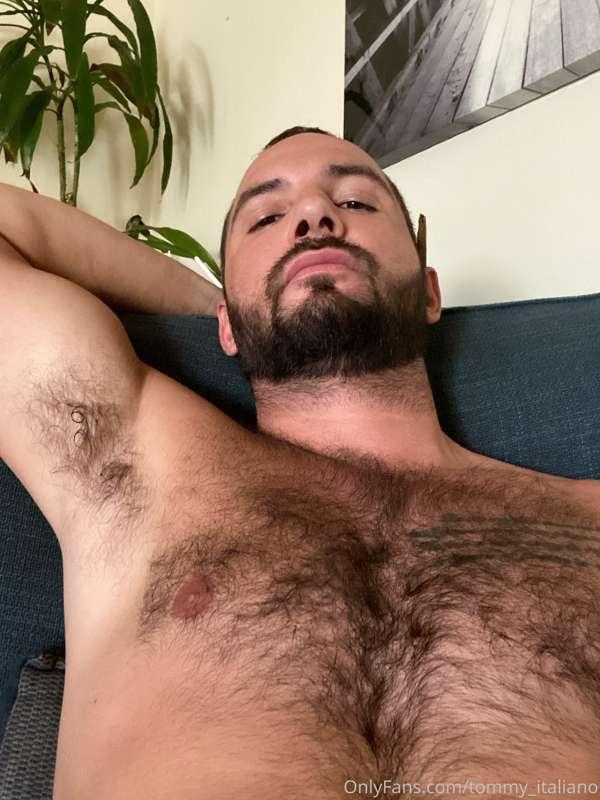Lick daddy’s pits 😈😈😈😈