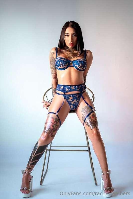 💋 If being bad makes you wet... @jennreina is the sin you’ll..