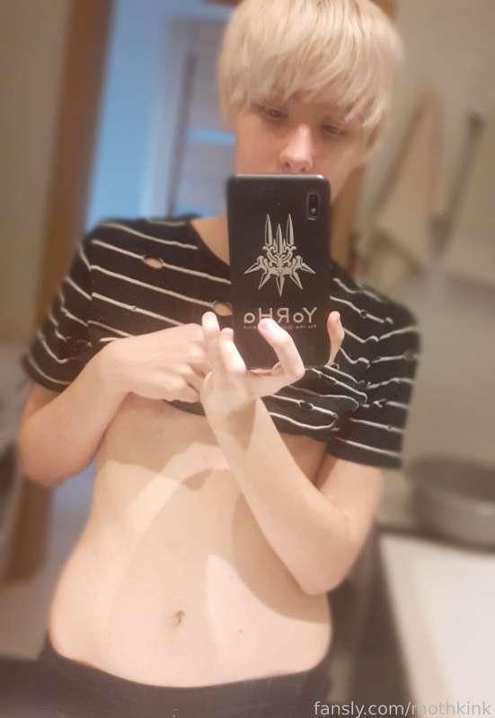 mothkink image #0