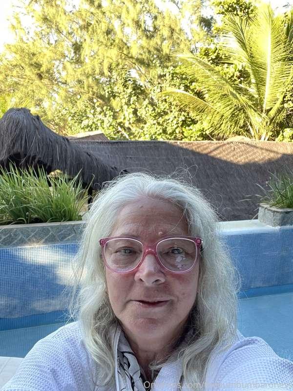 thebumbumbaroness image #2