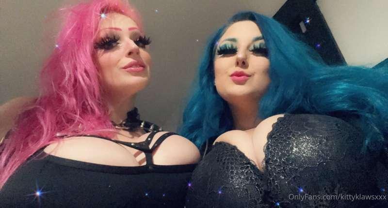 Me and @pinkys_toes are going out tonight, anyone wanna trea..